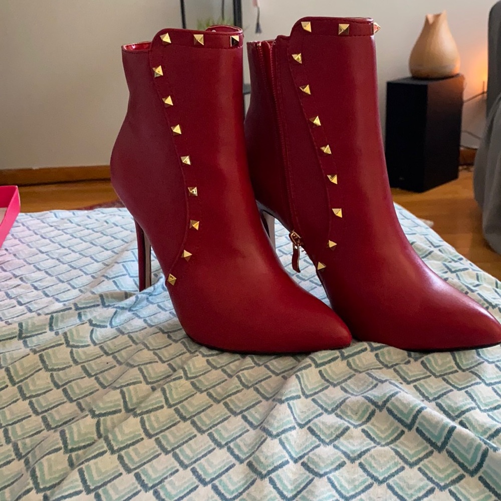 Red Wally booties
